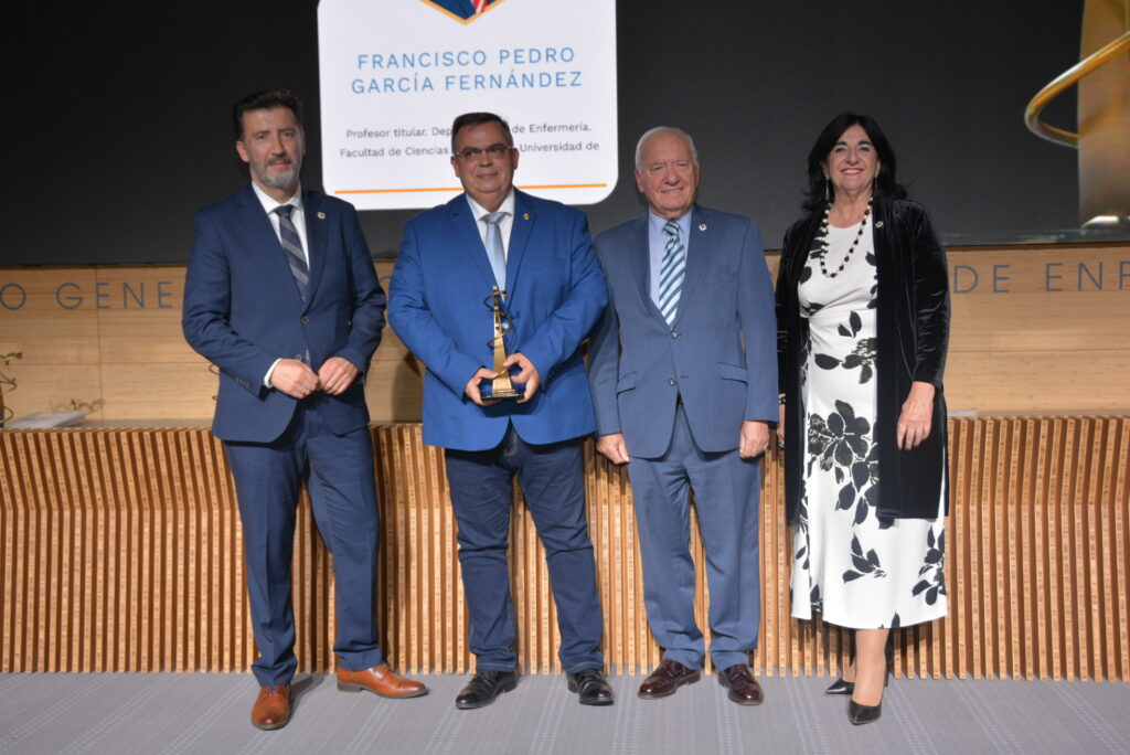 El enfermero y profesor de la Universidad de Jaén, Francisco Pedro García, Premio Nacional de Enfermería